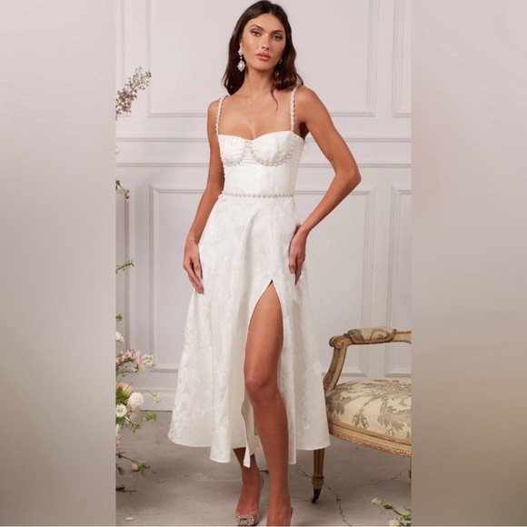 V. Chapman Dresses & Skirts - V. Chapman Cora Dress in White Baroque Floral